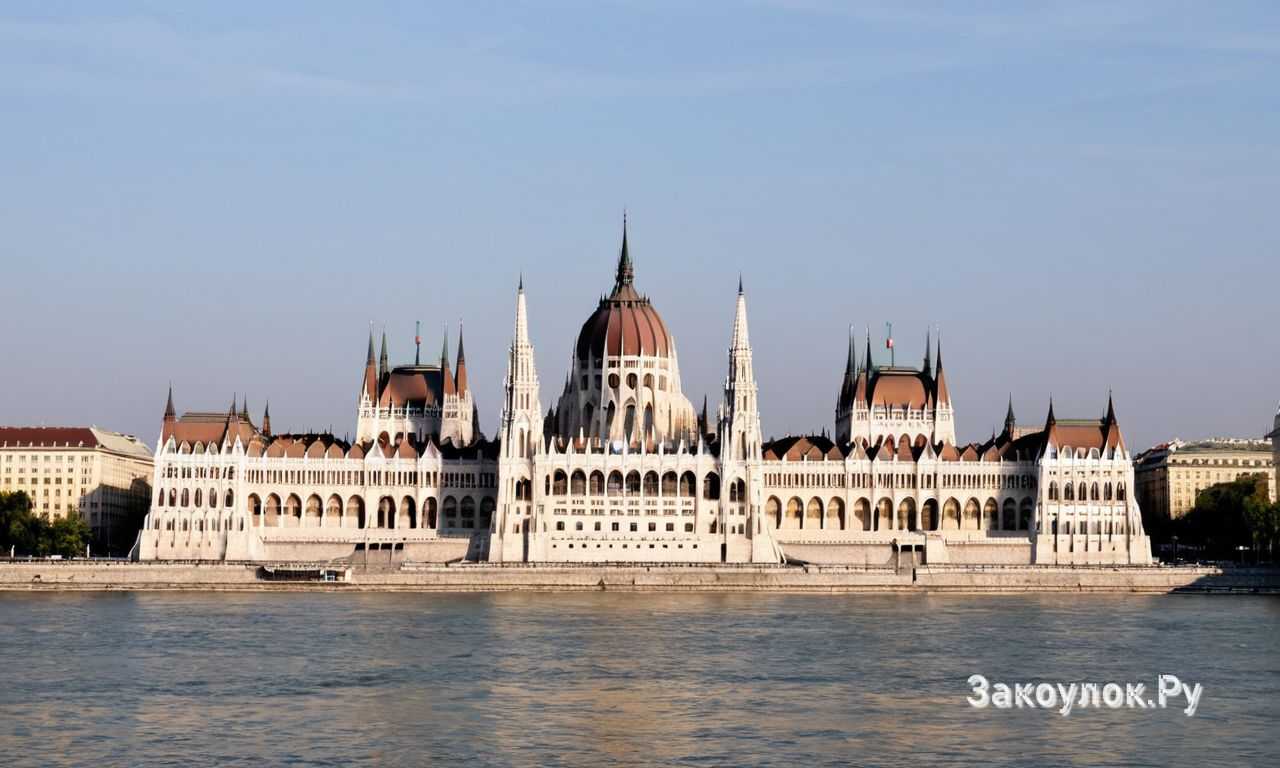 Руин бары и винные погреба с национальным колоритом