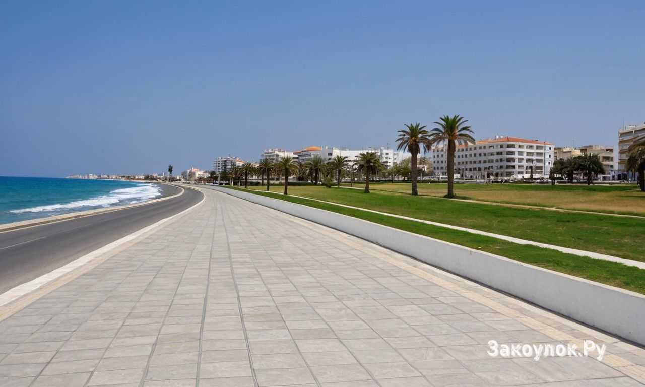 Ларнака Кипр отдых на набережной Финикудес и у моря