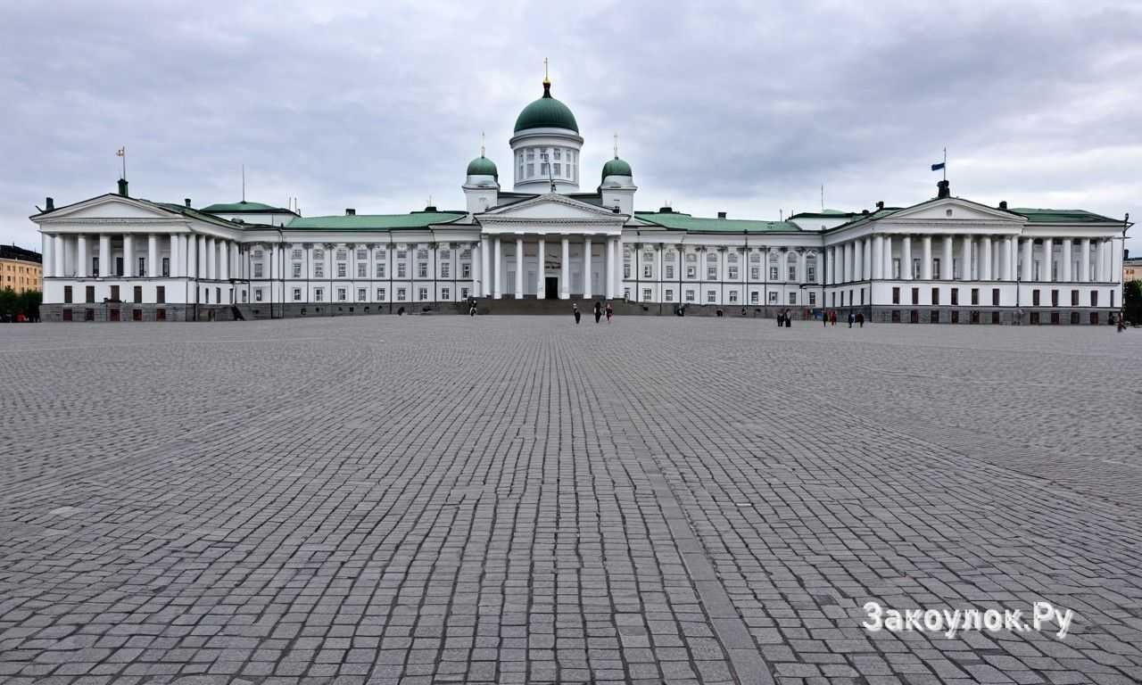 Современные культурные центры и интерактивные выставки для туристов