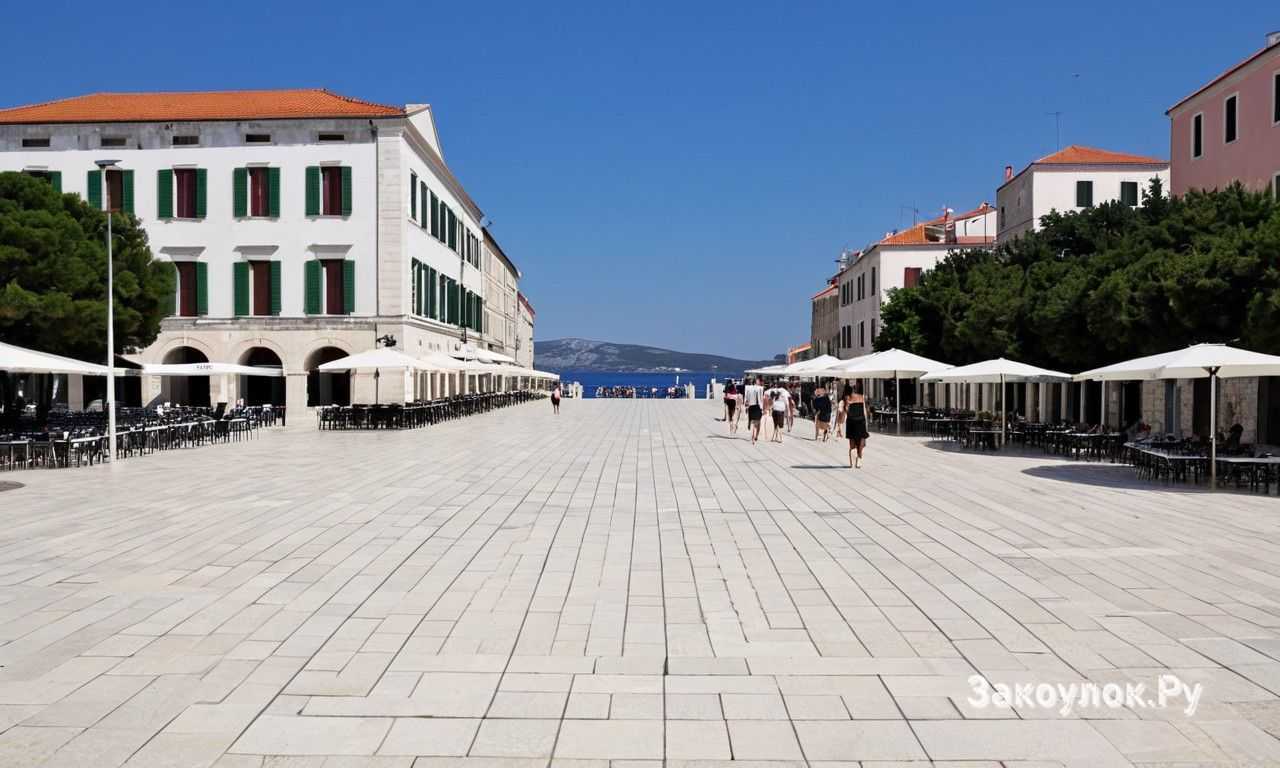 Маршрут прогулки по набережной с точками для фото и остановок