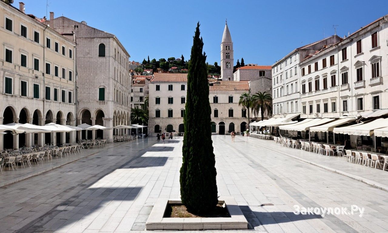 Какие пляжи Сплита подходят для купания с детьми и пологого захода в море