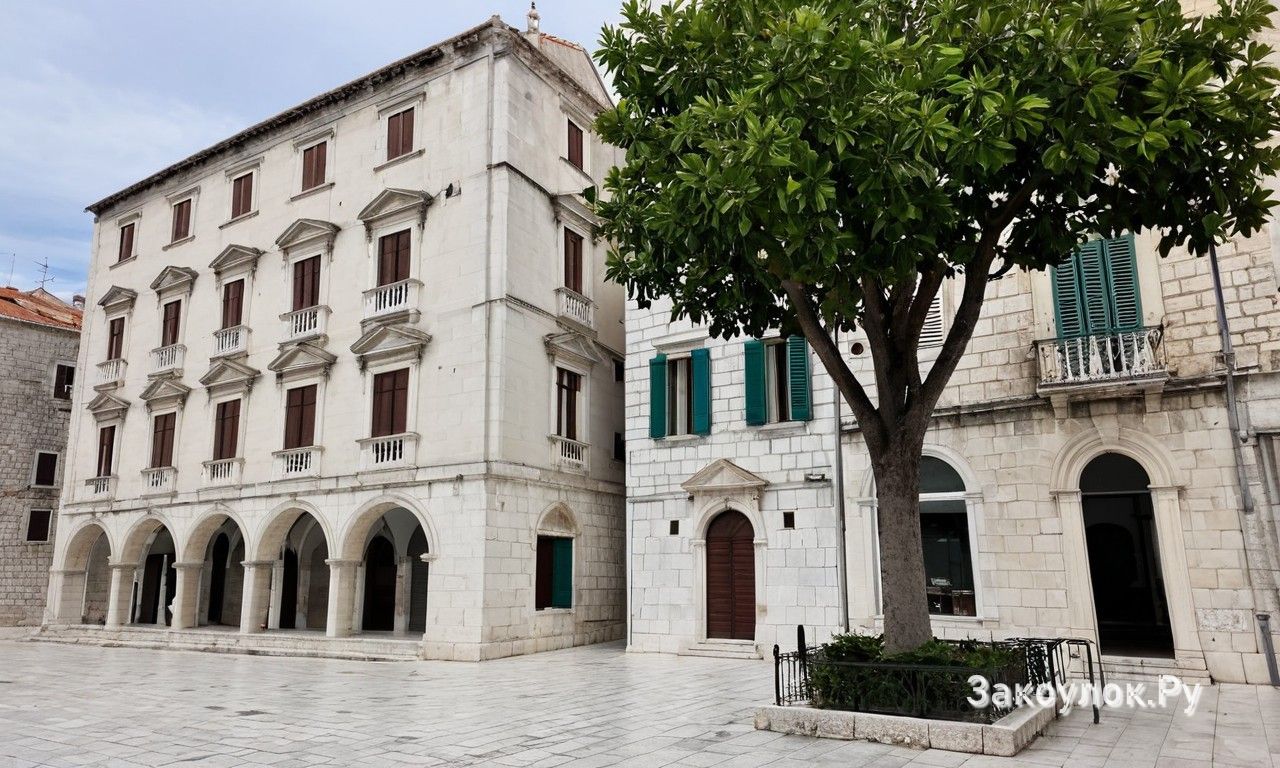 Практические советы туристам: безопасность, обмен валюты и скрытые расходы