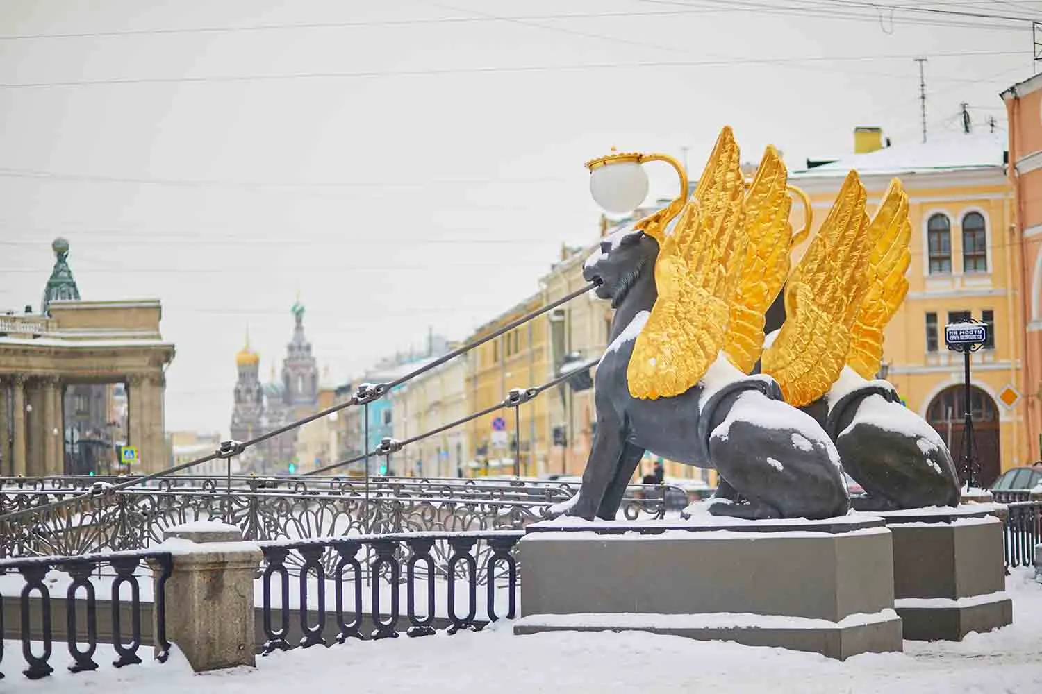 Архитектурные шедевры: знаменитые сооружения Санкт-Петербурга