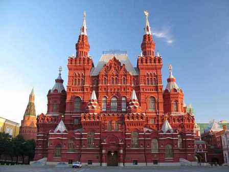 Государственный исторический музей: окно в прошлое Москвы