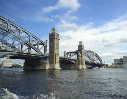Невские зори: наиболее известные мосты Санкт-Петербурга и Ленинградской области