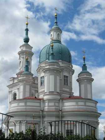 Религиозные объекты Ленинградской области: мир и духовность