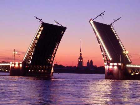 Знаменитые мосты Санкт-Петербурга: о чем писать путеводителю