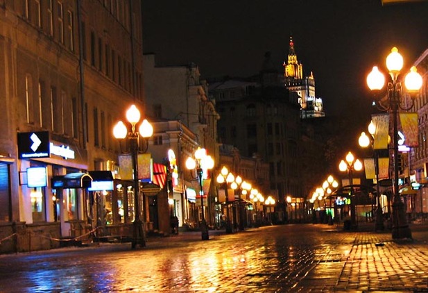 Вечерние прогулки по Старому Арбату в Москве