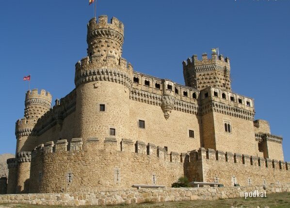 Испанский замок  Мансанарес-эль-Реал (провинция Мадрид)